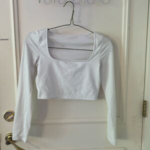 Women’s long sleeve tight crop top